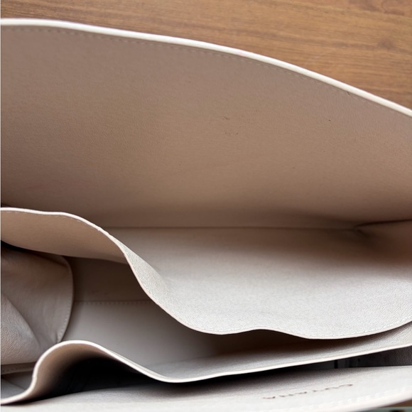 Size Large, Blush pink color, Cuyana insert - Picture 4 of 6